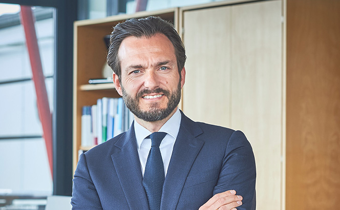 Revolving doors: Gibson Dunn hires human rights president as OC adds two London litigators