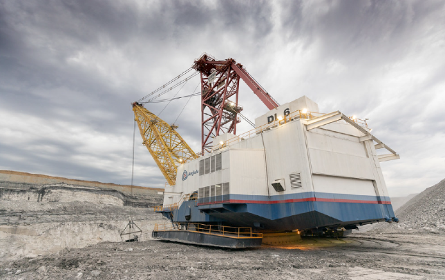 Crane carrying coal